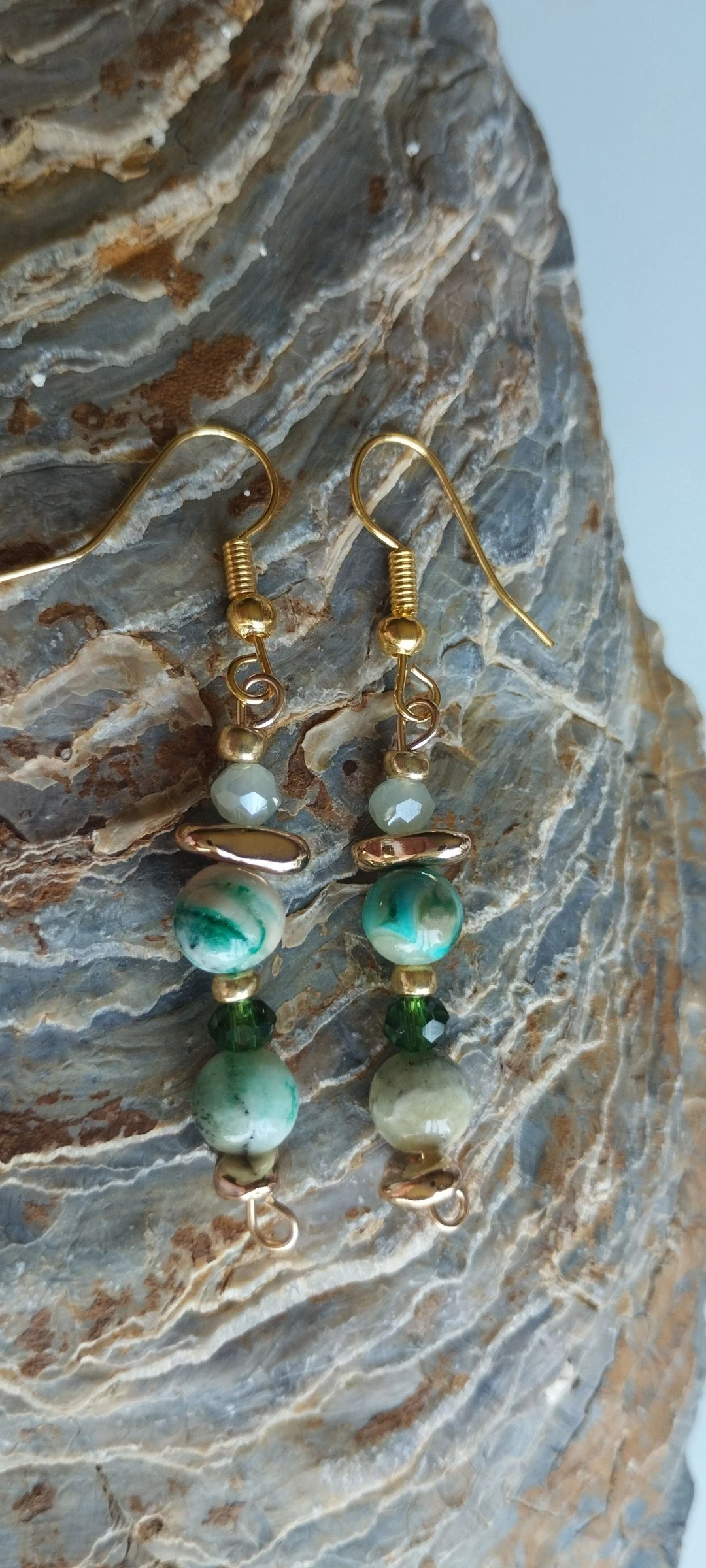 🍀🧿🪨Preciosos Pendientes de Angelita Verde y Hematitas Naturales chapadas en Oro💛🍀🧿 – photo 5